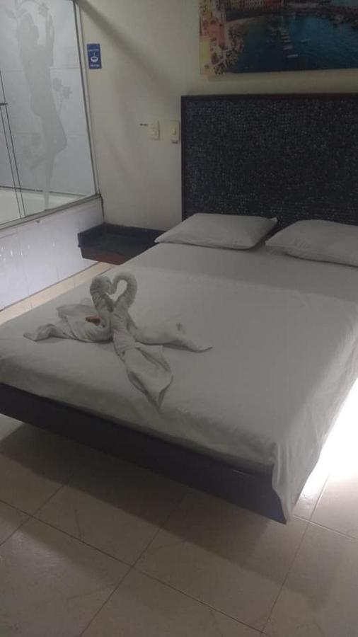 Hotel Marat Медельїн Екстер'єр фото
